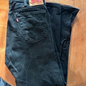 Levi's Men's Dark Black Straight Jeans